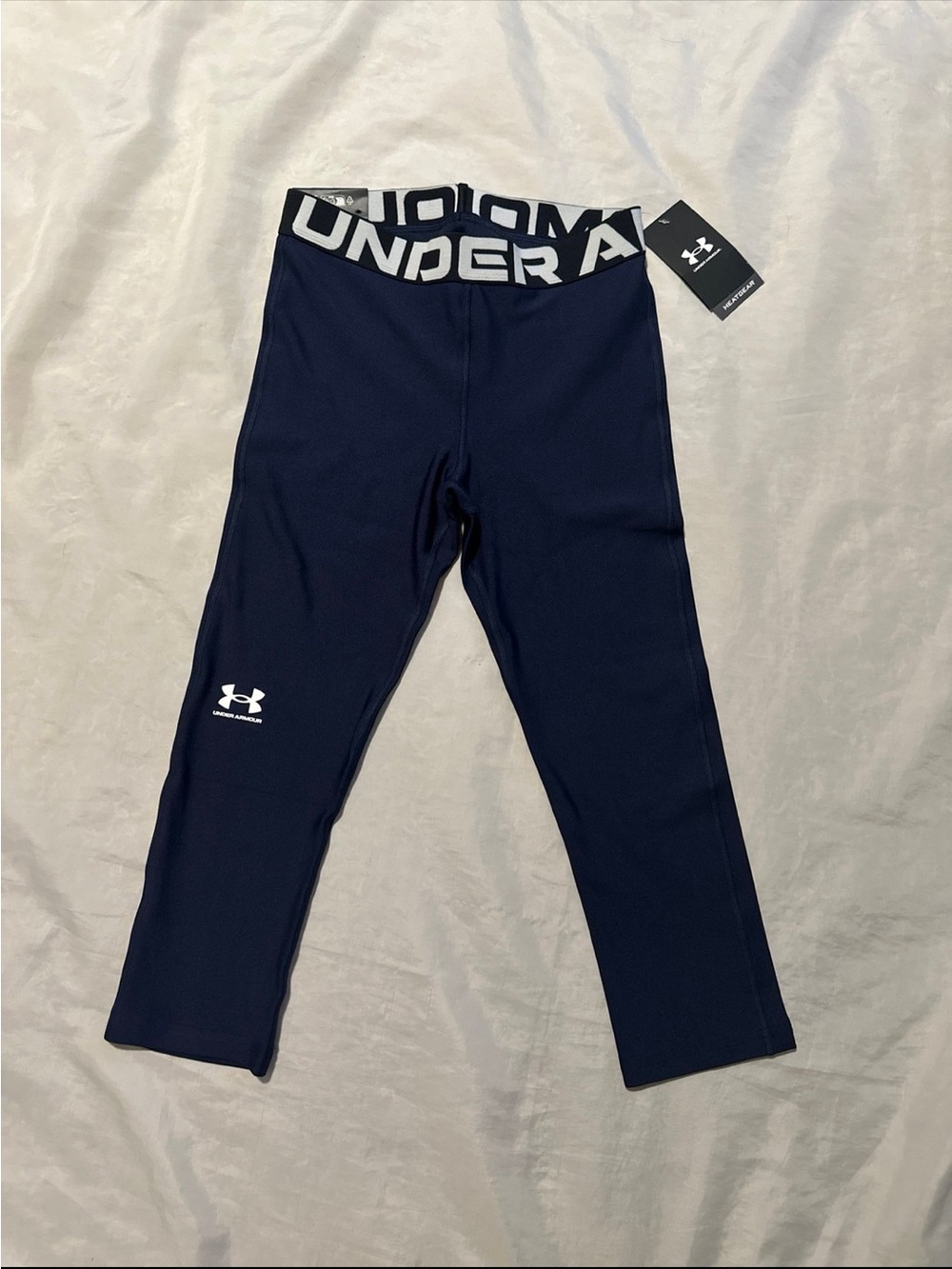 NWT Under Armour Heatgear Compression Mid Rise 3/4 Legging Sz S